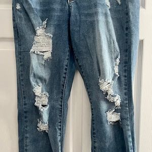 JUDY BLUE distressed jeans